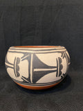 Authentic Kewa/Santo Domingo Pueblo Pottery; KSDP2-A4; 4”H x 5.75”W; Hilda Coriz