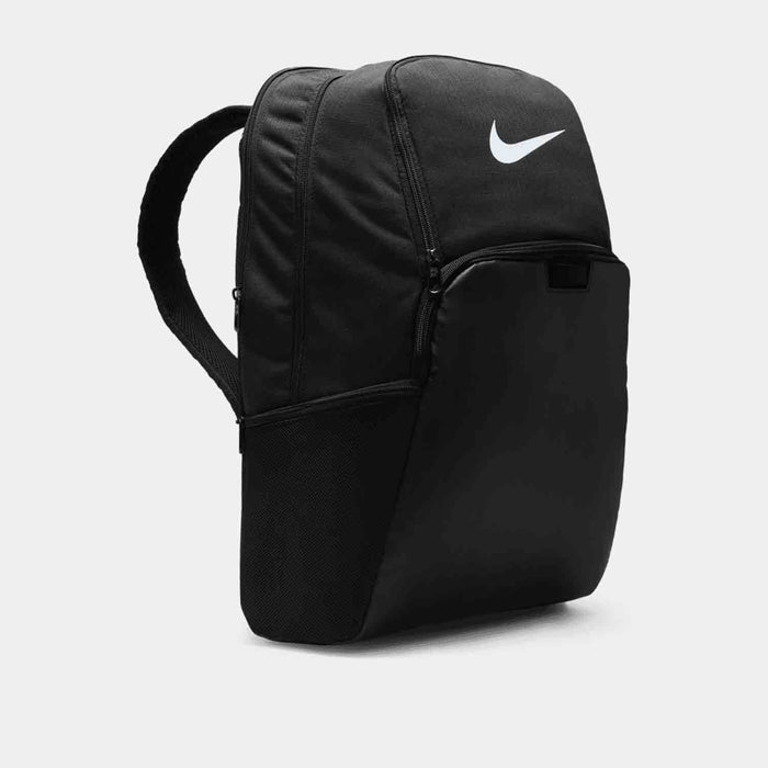 Front/side view of the Nike Brasilia 9.5 Training Backpack.