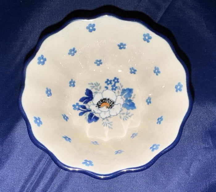 Ceramika Artystyczna Blue Cherry Small Ruffled Bowl - Shape: 916 - Pattern: Blue Cherry (2222)