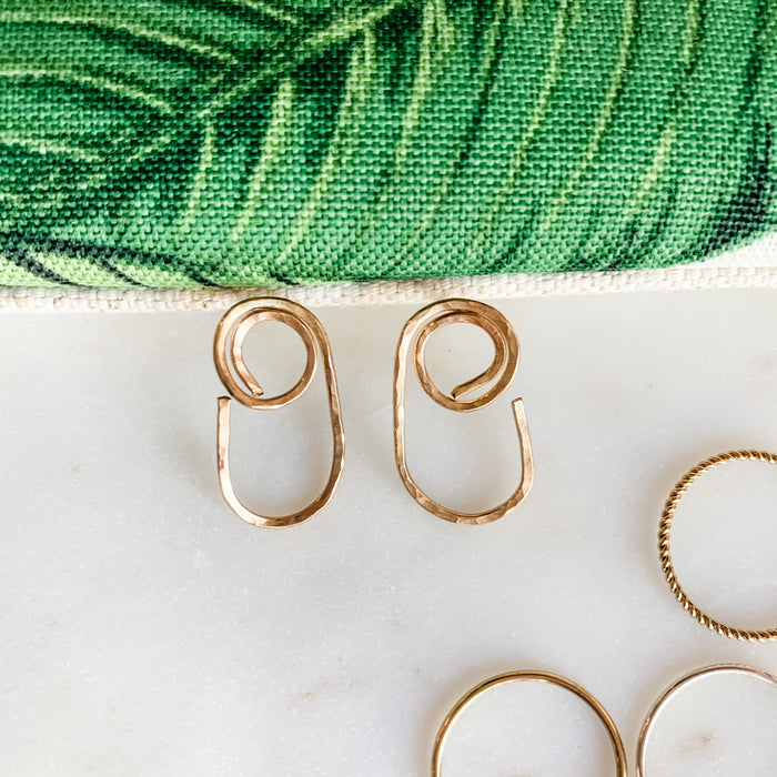 Curly Que Earrings