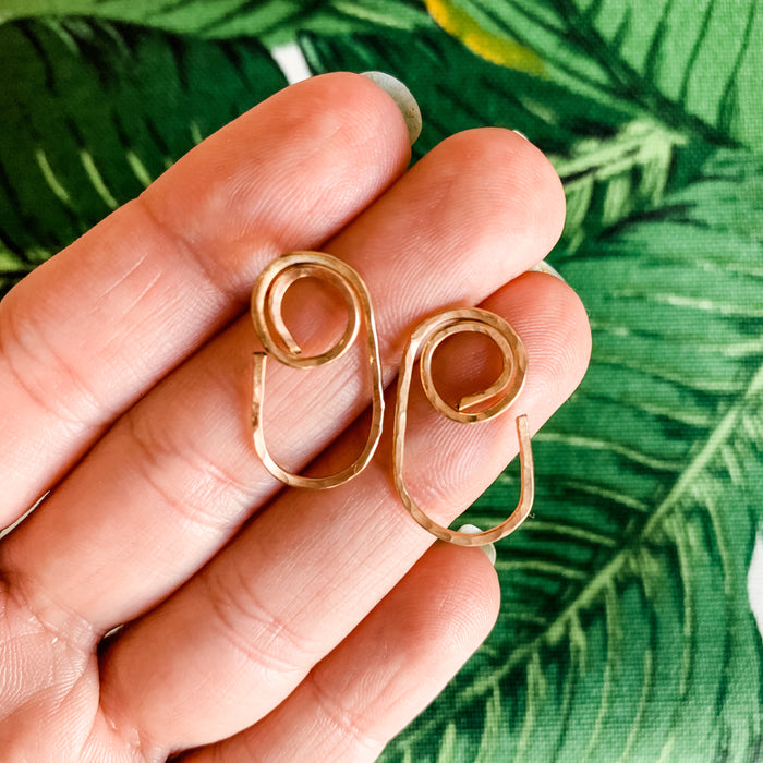 Curly Que Earrings