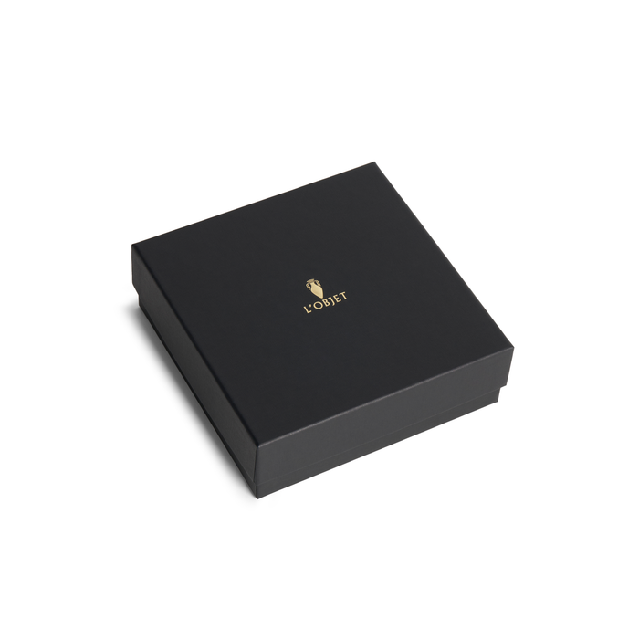 Black box with 'L'Objet' logo