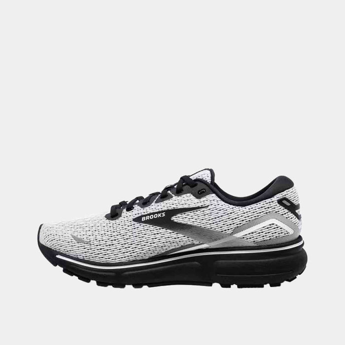 Side medial view of the Men's Brooks Ghost 15 Running Shoes.