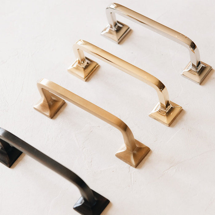 Roan Iris Cabinet & Drawer Pull