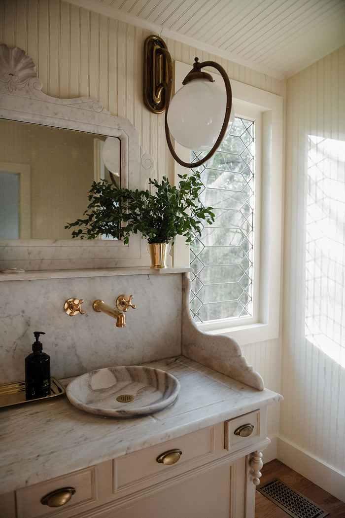 Roan Iris Tray - Unlacquered Brass